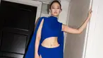 Jennie Blackpink tampil dengan warna Royal Blue dalam acara Met Gala 2024. Dirinya tampil anggun dengan gaun dari Alaïa yang dibuat khusus oleh desainer Pieter Mulier. (Liputan6.com/IG/@maisonalaia)