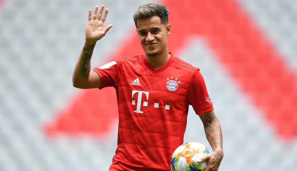 1. Philippe Coutinho - Barcelona mendatangkannya dari Liverpool dengan harga 142 juta poundsterling. Gagal mendapatkan posisi utama di La Blaugrana membuatnya dipinjamkan ke Bayern Munchen. (AFP/Christof Stache)