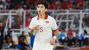 <p>Pemain Timnas Vietnam, Doan Van Hau saat melawan Timnas Indonesia dalam laga leg pertama babak semifinal Piala AFF 2022 di Stadion Utama Gelora Bung Karno (SUGBK), Jumat (6/1/2023) sore WIB. (Bola.com/M Iqbal Ichsan)</p>