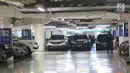 Sejumlah mobil parkir di pusat perbelanjaan Jakarta, Jumat (11/8). Untuk mengerem pemakaian kendaraan pribadi, Pemprov DKI berencana menaikkan tarif parkir mobil hingga Rp50 ribu untuk sekali parkir pada tahun ini. (Liputan6.com/Immanuel Antonius)