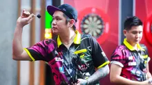 Tirta Suparjo dalam ajang Darts National Competition 2025 Series 02 di East Dome, Supermal Karawaci, Tangerang, Minggu (22/6/2025)