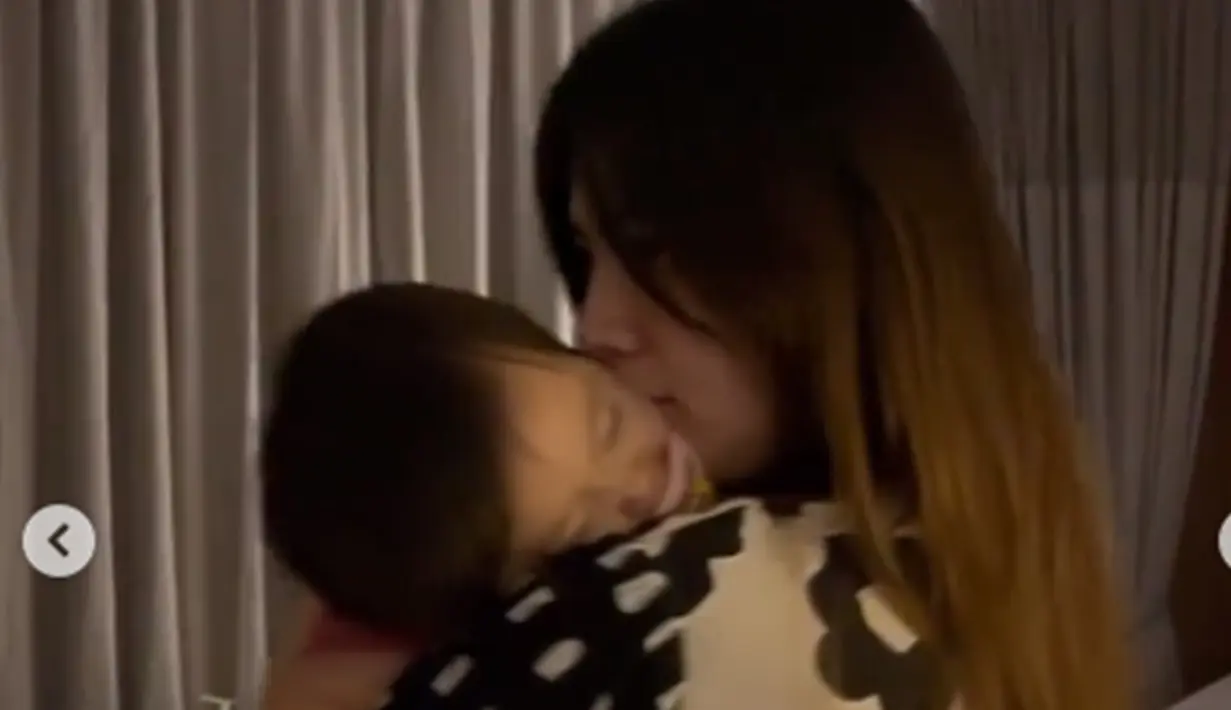 Dalam akun Instagram pribadinya, Felicya juga turut menyebutkan jika sang anak, Baby Bible telah berperan sebagai calon kakak yang baik. Bahkan, sang anak juga menjadi anak yang pengertian terhadap kondisinya. (Liputan6.com/IG/@felicyangelista_)