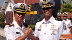 Citizen6, Surabaya: Selepas mantan Danseta Pusdikbanmin ini- meninggalkan jabatan tersebut, untuk sementara jabatan tersebut kosong dan diserahkan kepada Komandan Pusdikbanmin. (Pengirim: Penkobangdikal)