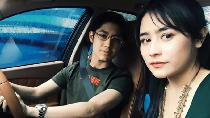 Teuku Rassya dan Prilly Latuconsina