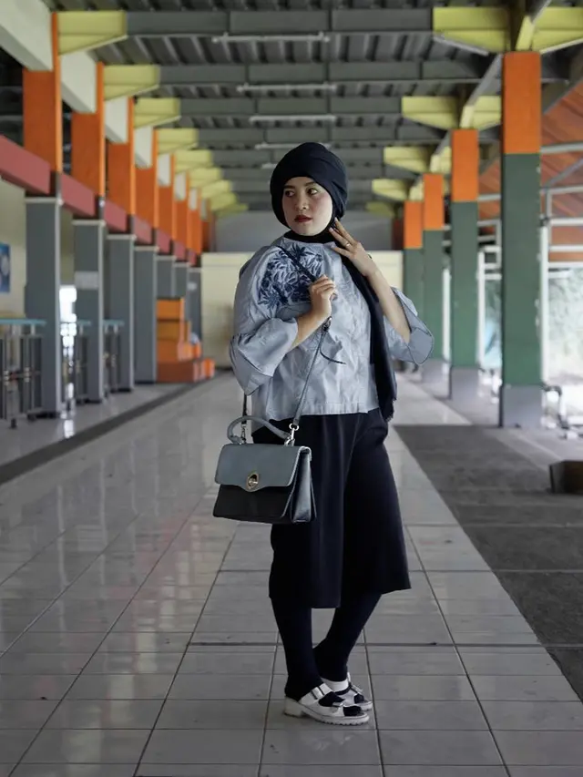 Masih Ingat Euis "Keluarga Cemara"? Ini 6 Potret Terbarunya yang Bikin Pangling