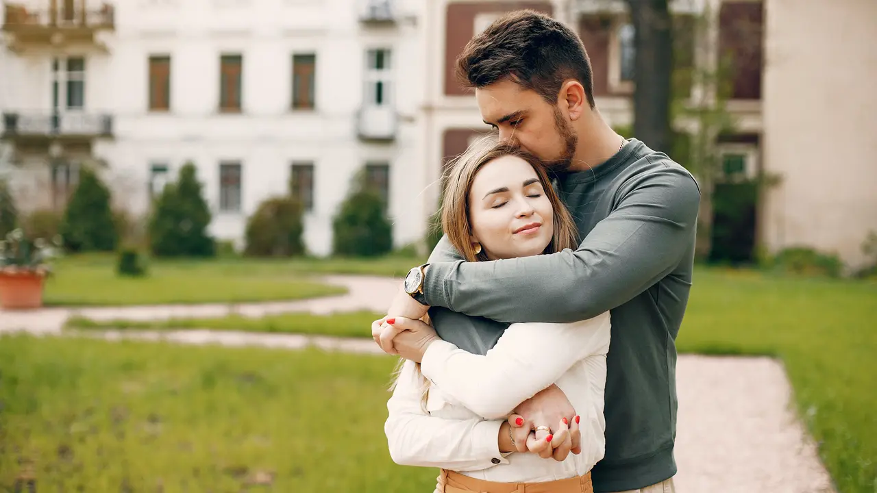 Unconditional Love Artinya Cinta Tanpa Syarat, Kenali CiriCirinya