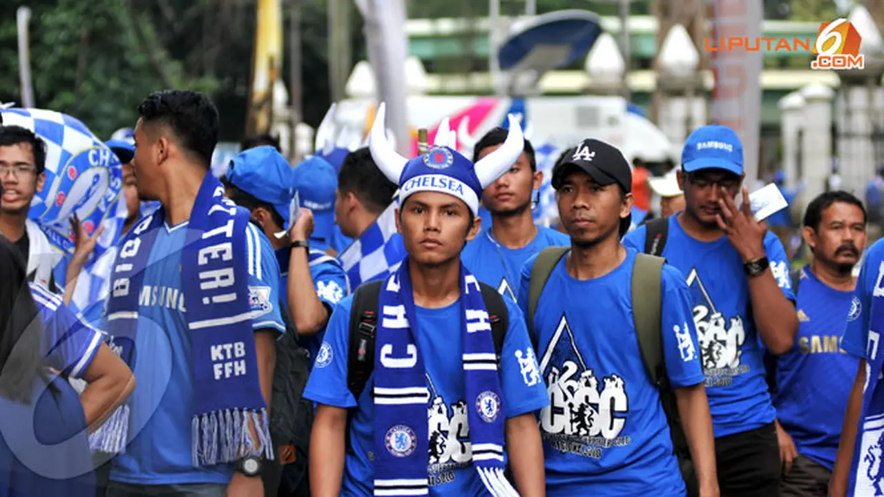 fans-chelsea-130725c.jpg