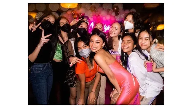 7 Momen Ulang Tahun Naura Ayu Ke-16, Meriah Banget