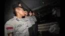 Personel kepolisian yang disiagakan melakukan pengawalan ketat di Mabes Polri, Jakarta, Jumat (24/1/2015). (Liputan6.com/Miftahul Hayat)