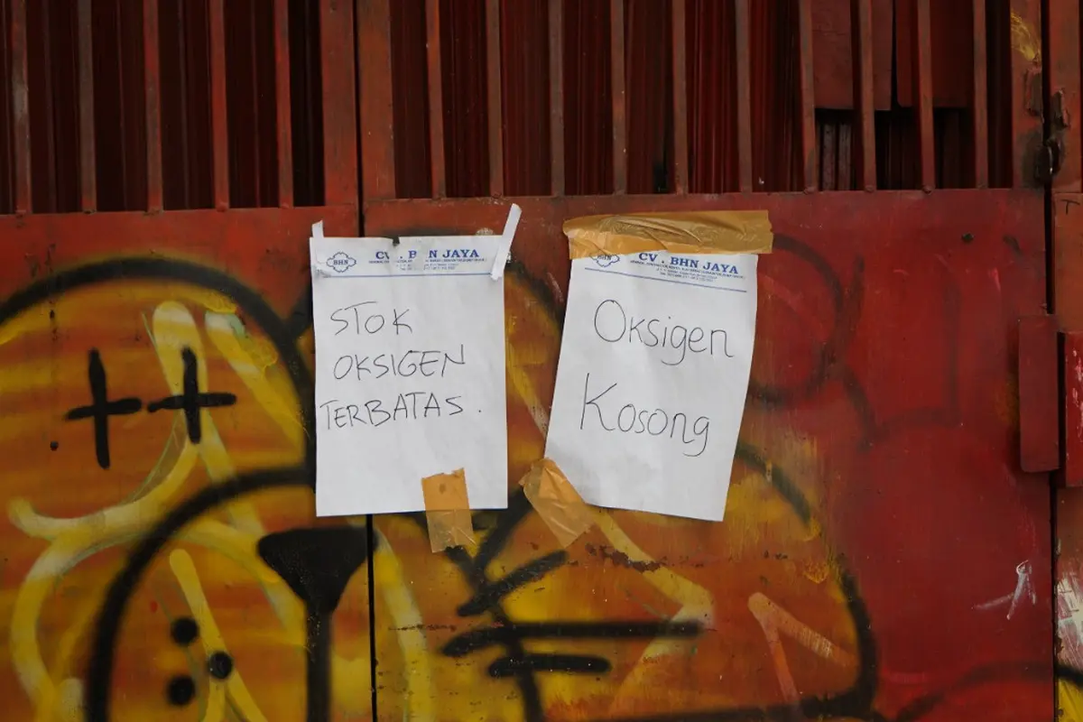 Oksigen untuk pasien Covid-19 di Kota Depok masih sulit di dapatkan. Untuk mengetahui penyebab kelangkaan oksigen, Intelejen Kejari Kota Depok lakukan penelusuran.
