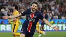 Pemain PSG, Khvicha Kvaratskhelia melakukan selebrasi setelah mencetak gol keempat timnya ke gawang Inter Milan dalam laga final Liga Champions 2024/2025 di Allianz Arena, Munchen, Jerman, Minggu (01/06/2025) dini hari WIB. (AFP/Franck Fife)