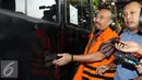 Andi Taufan Tiro diduga menerima suap dari Dirut PT Windu Tunggal Utama, Abdul Khoir sebesar Rp 7,4 M atau 7 % dari proyek infrastruktur pembangunan jalan di bawah Kemen PUPR di Maluku dan Maluku Utara, Jakarta, Kamis (6/10). (Liputan6.com/Helmi Afandi)