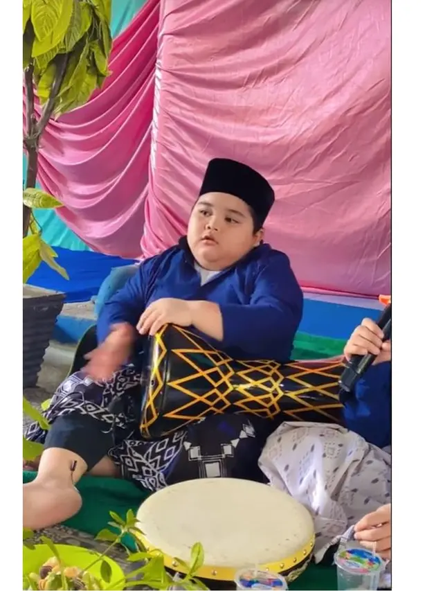 6 Potret Bocah Mirip Karakter Russell di Film Up, Jadi Siswa SMP yang Aktif