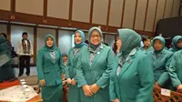 Dalam pelantikan istri Anies Baswedan tersebut, ketidakhadiran Happy Farida diwakilkan oleh istri Sekretaris Daerah (Sekda) DKI Jakarta Saefullah, Rusmiati. (Liputan6.com/Ika Defianti)