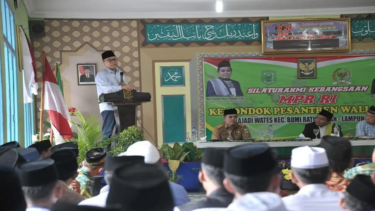 Ketua MPR Ingin Kemajuan Pesantren Merata