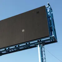 Cara unik pria asal London, cari pasangan hidup lewat Billboard demi hindari perjodohan. (pexels/czerwinski).