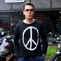 Sebagai aktor muda tanah air, Kevin Julio ingin berbagi cerita tentang kegemaran barunya terhadap kendaraan bermotor. (Andy Masela/Bintang.com)