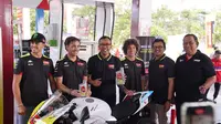 Fabio Di Giannantonio dan Marco Bezzecchi Lakukan Parade di Bali dan Ajak Masyarakat untuk Ramaikan IndonesianGP 2024. Indonesia mendapat kehormatan sebagai satu-satunya Negara yang menjadi tuan rumah acara Meet & Greet dan parade Road to Pertamina Grand Prix of Indonesia (IndonesiaGP) pertama di dunia.