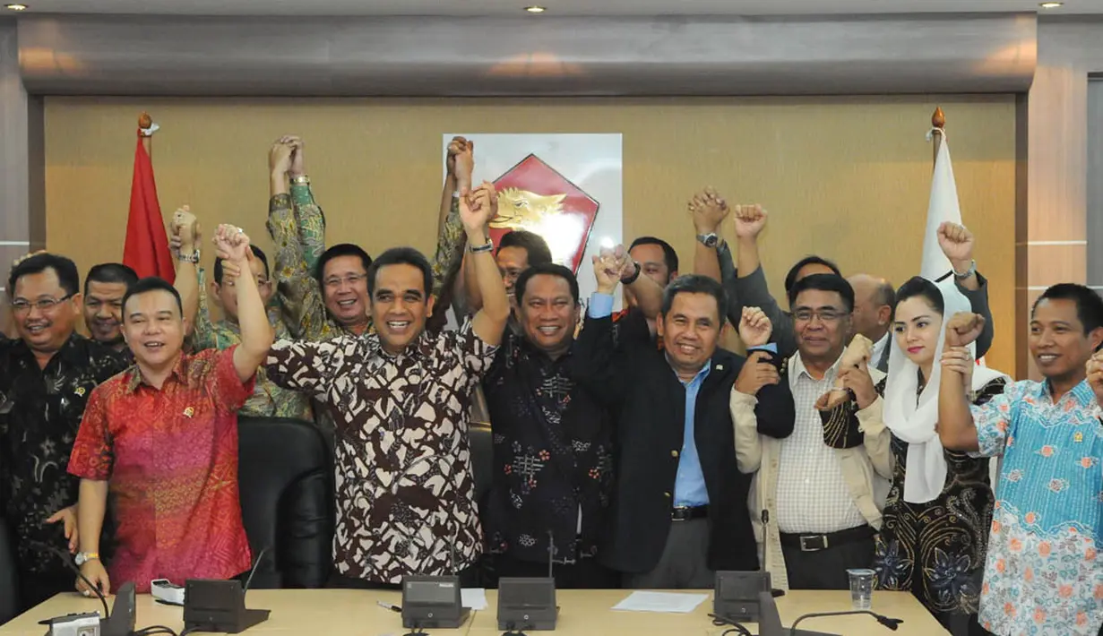 Fraksi Partai Gerindra usai menggelar jumpa pers terkait kenaikan harga BBM di Gedung DPR, Jakarta, Selasa (18/11/2014). (Liputan6.com/Andrian M Tunay)