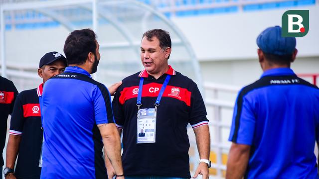 Foto: Aroma Nostalgia dalam Laga Arema FC melawan Madura United di BRI Super League 2025/2026, Derby Jawa Timur Berakhir Imbang