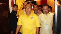 Tutup Rapimnas Golkar, Ical Berikan Pantun untuk Akbar
