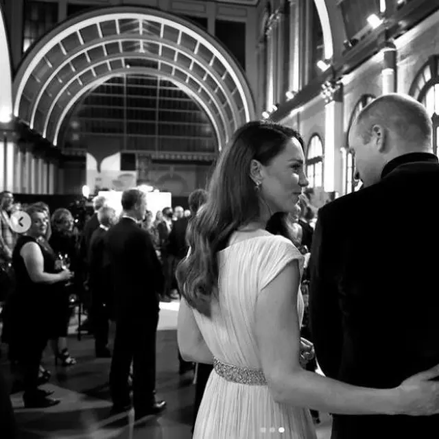 Momen kemesraan Kate Middleton dan Pangeran William dalam potret