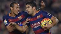 Dua bintang Barcelona, Neymar (kiri) dan Luis Suarez (kanan), tampil tajam semenjak Lionel Messi absen bermain karena cedera. (AFP PHOTO / GENE Lluis Gene)