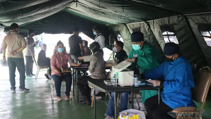 Gerai Vaksin Presisi yang dibuka Polres Bandara Soetta. (Liputan6.com/Pramita Tristiawati)