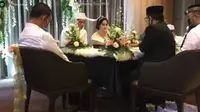 [Foto: Suasana Akad Nikah Angelica Simperler via Zoom Meeting]