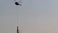 BNPB Kerahkan Dua Water Bombing ke TPA Jatiwaringin