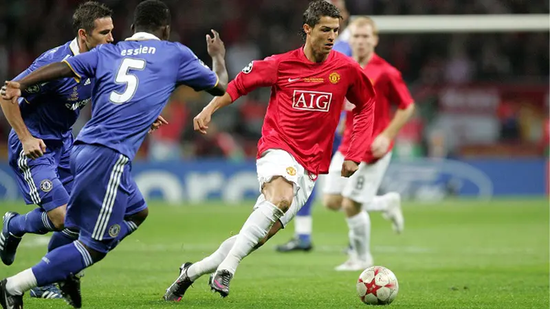 Cristiano Ronaldo membela Manchester United dalam final Liga Champions 2007/08 menghadapai Chelsea 21 Mei 2008. EPA/SERGEI CHIRIKOV