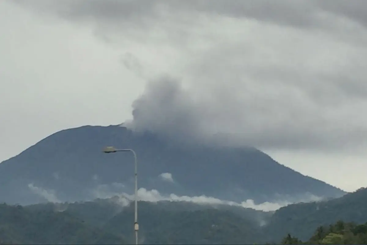 Gunung Agung di Bali Erupsi, Warga Diminta Tenang