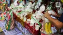 Konsumen pun semakin selektif dalam memilih parcel. Parcel yang diminati tidak hanya menarik secara tampilan, tetapi juga memiliki isi berkualitas dan bermanfaat. (Liputan6.com/Herman Zakharia)