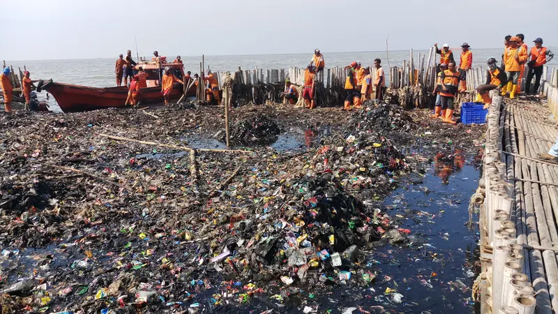 Sampah teluk Jakarta