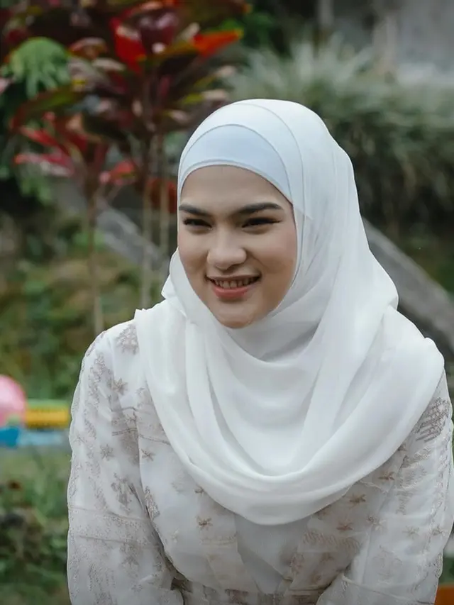 Davina Karamoy sebagai Rani dalam film Ipar Adalah Maut. (Foto: Dok. MD Pictures)