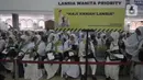 Para jemaah haji sudah berkumpul di Asrama Haji. (merdeka.com/Imam Buhori)