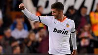 5. Ferran Torres (Valencia) - Ferran Torres sudah bermain sebanyak 1.916 menit bersama Valencia pada musim ini.(AFP/Jose Jordan)