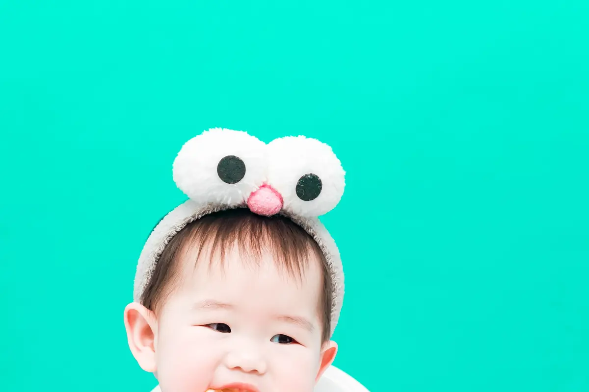 bayi makan