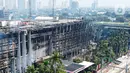 Foto udara gedung utama Gedung Kejaksaan Agung Republik Indonesia usai kebakaran hebat di Jakarta, Minggu (23/8/2020). Kebakaran selama 11 jam menyebabkan gedung utama Kejaksaan Agung, baik sayap kanan maupun kiri, hangus terbakar. (Liputan6.com/Faizal Fanani)