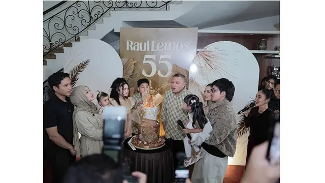 6 Potret Ulang Tahun ke-55 Raul Lemos, Perayaan Hangat Bersama Keluarga Besar