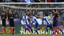 Gelandang Deportivo, Alex Bergantinos, merayakan gol yang dicetaknya ke gawang Barcelona. Gol Deportivo dicetak oleh Joselu dan Alex Bergantinos, sementara gol Barca dibukukan oleh Luis Suarez. (AP/Paulo Duarte)