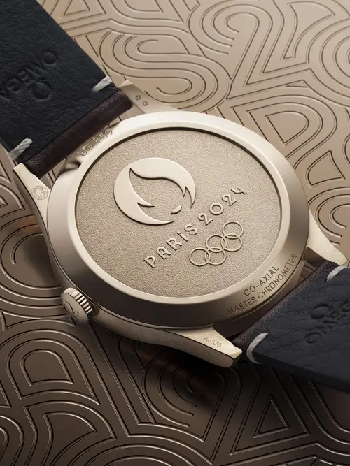 077112900_1721929553-522.92.39.21.99.001_ADV_Paris2024-BG_Caseback_4_5_RVB