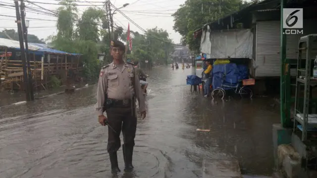 Hujan deras yang mengguyur Jakarta sejak pagi tadi membuat munculnya sejumlah genangan. Berikut beberapa titik genangan yang bisa dihindari.