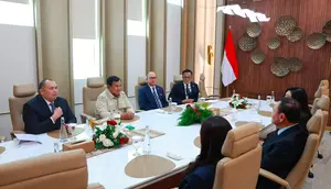 Seskab Teddy Ungkap Isi Pertemuan Prabowo dengan 3 Mantan PM Thailand