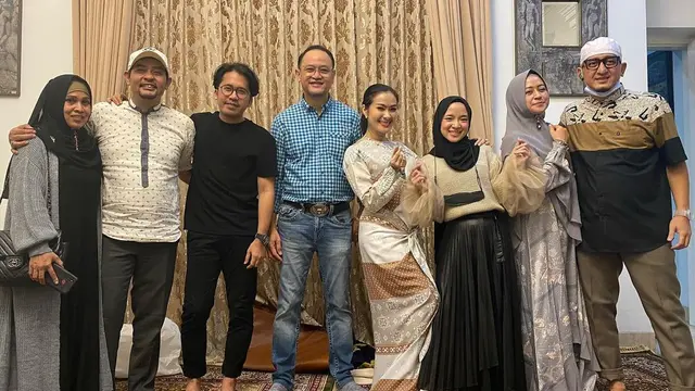 6 Momen Buka Bersama di Rumah Iis Dahlia, Ada Nissa Sabyan hingga Pasha Ungu