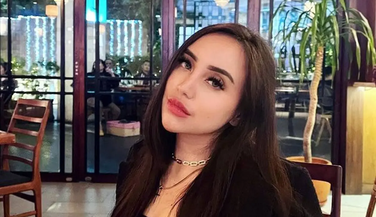 <p>Jika dilihat dari foto-foto lamanya, bibir Salmafina Sunan memang tampak lebih berisi. [Foto: instagram.com/salmafinasunan]</p>