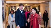 Ketua DPR RI Puan Maharani menggelar pertemuan bilateral dengan Wakil Ketua DPR Republik Ceko, Jan Skopecek disela-sela Konferensi ke-19 Parliamentary Union of the OIC Member States (PUIC) atau Persatuan Parlemen negara-negara yang tergabung dalam Organisasi Kerjasama Islam (OKI) di Gedung DPR RI.