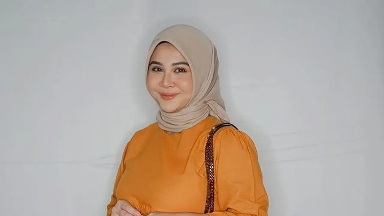 Hamil Anak Pertama, Ini 5 Potret Baby Bump Kesha Ratuliu yang Banjir Pujian Netizen