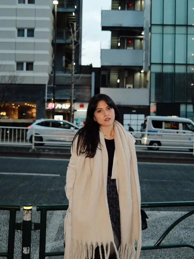 Marsha Aruan tampil elegan di Jepang. (credit:instagram.com/aruanmarsha)