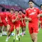 Joey Pelupessy (tengah) dan sejumlah pemain Timnas Indonesia melakukan latihan resmi menjelang laga FIFA Matchday melawan Oman di Stadion Utama Gelora Bung Karno (SUGBK), Senayan, Jakarta, Kamis (04/06/2026) WIB. (Bola.com/Bagaskara Lazuardi)